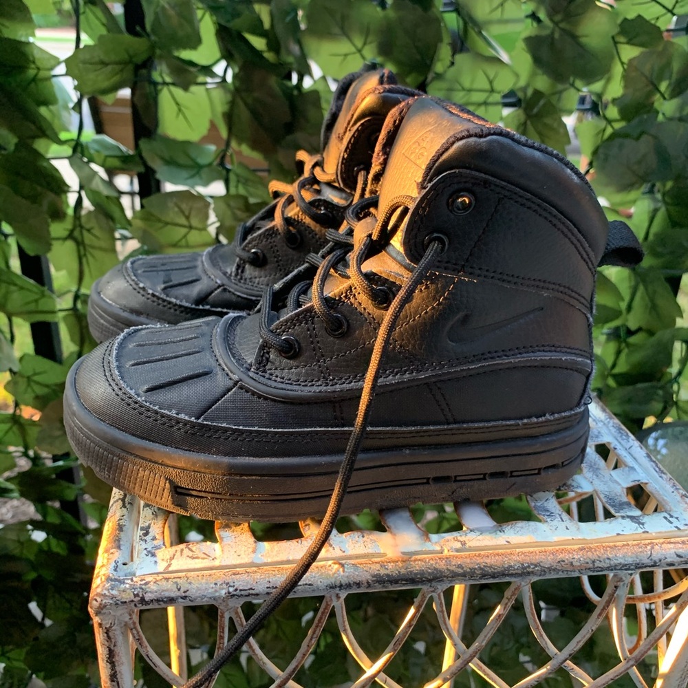 Nike ACG ( little boy)